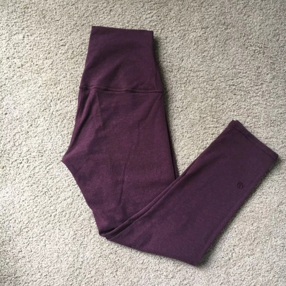 Lululemon size 4 cropped cotton leggings 25in seam